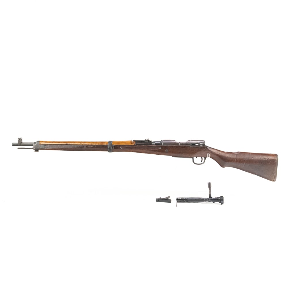 NAVY "SPECIAL TYPE 99" 7.7 Rifle (C) 1790: NAVY Arisaka "Special Type99" 7.7 Rifle in very good condition with some wear and oxidation and a good bore with frosting. The "Special Navy rifles were all produced with a cast iron receiver along wi