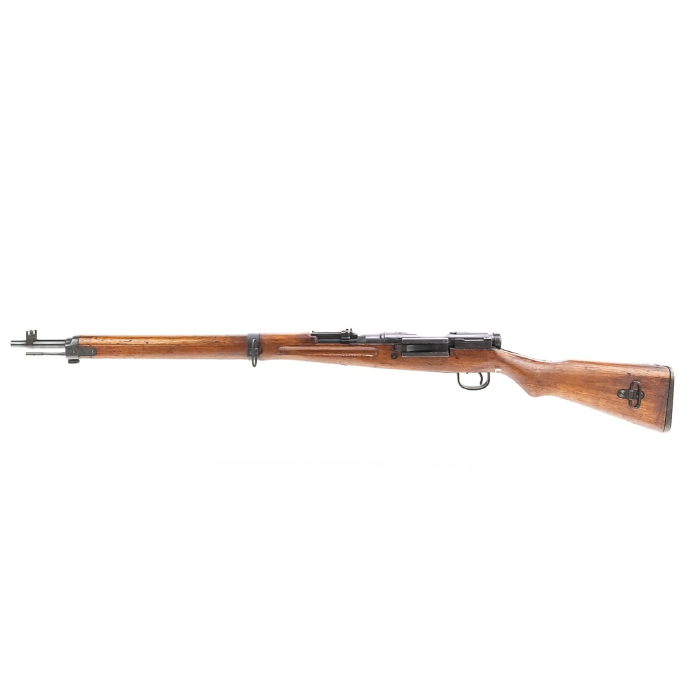 Type 99 Nagoya Sniper rifle ( C) 8064: Type 99 Nagoya Sniper rifle Very good example showing very little wear to stock or metal. All matching numbers (064) with a smooth bolt action. Serial number ranges observed are 1-4648 and 8064 -9984.