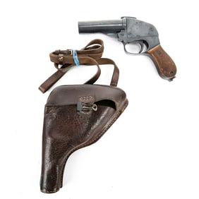 RARE Japanese Type 97 Flare Pistol and  Holster