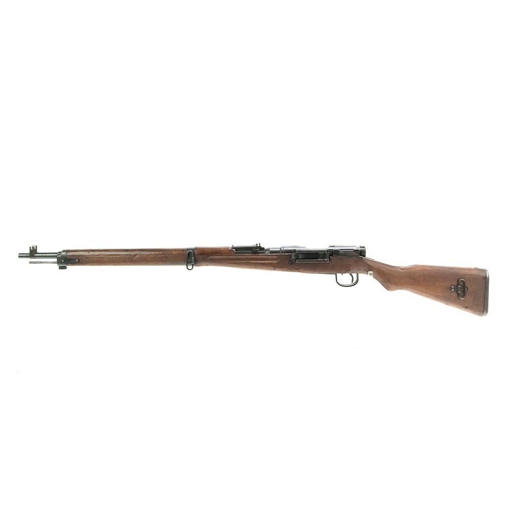 Type 99 Sniper rifle (C) 6979: Very good example of a Type 99 Nagoya Sniper rifle Serial # 6979 with last 3 numbers 979 matching on : The turn down bolt, Firing pin, safety, & bayonet lug. It comes with the proper 4 7/8 inch cleani