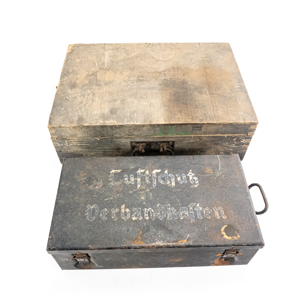WWII German 1st Aid Kits Animal-Full, Human-Empty (1 of 15)
