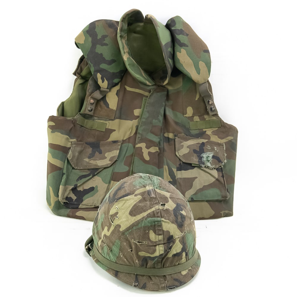 Cold War US Army Armored Vest W/M1 Helmet/Liner (1 of 20)