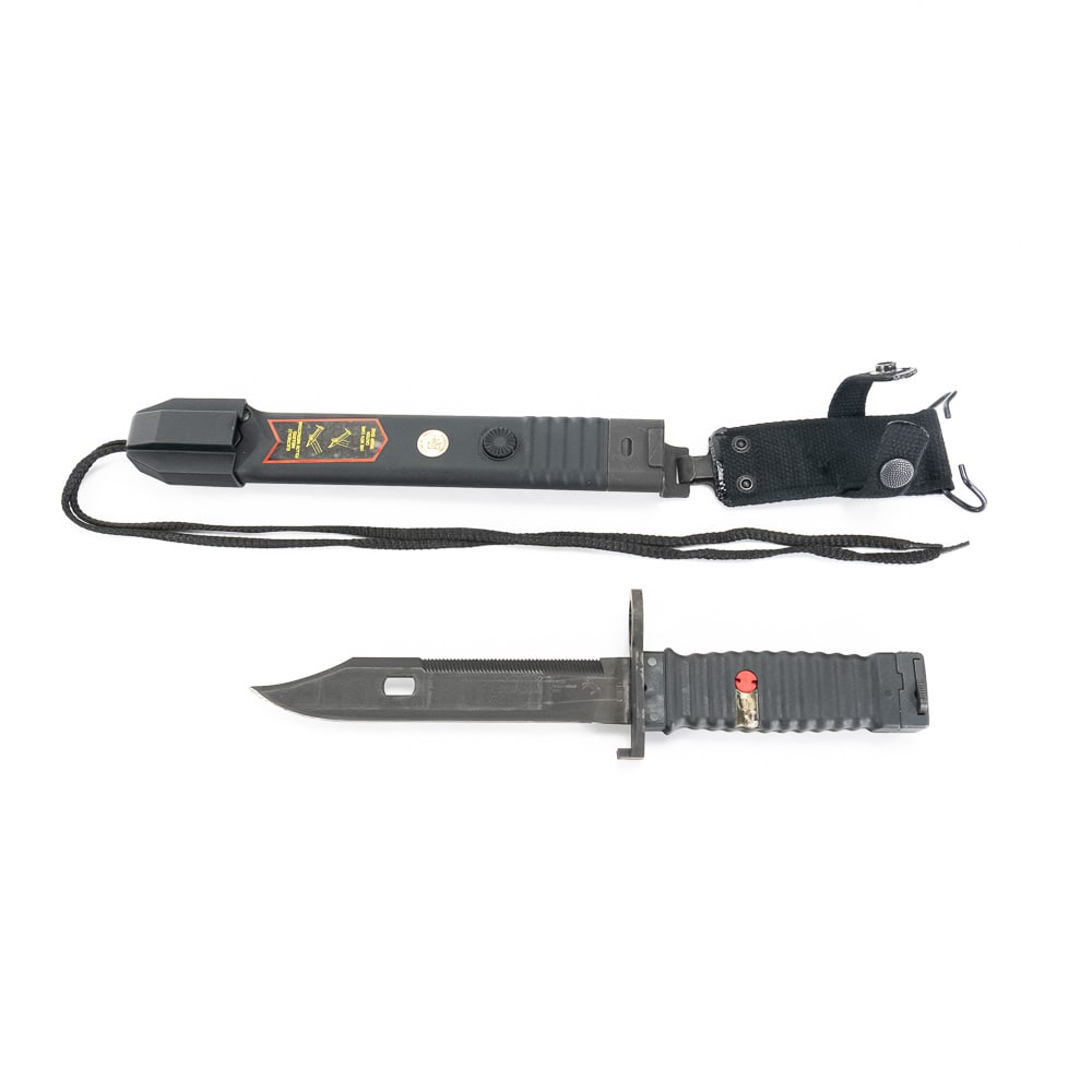 RARE CSOK CT39 Colt Special Ops Knife: A nice example of the CSOK CT39 Colt Special Operations Knife, produced under license by United Cutlery Corp. in 1998. This modern tactical/survival knife draws its inspiration from the classic M9