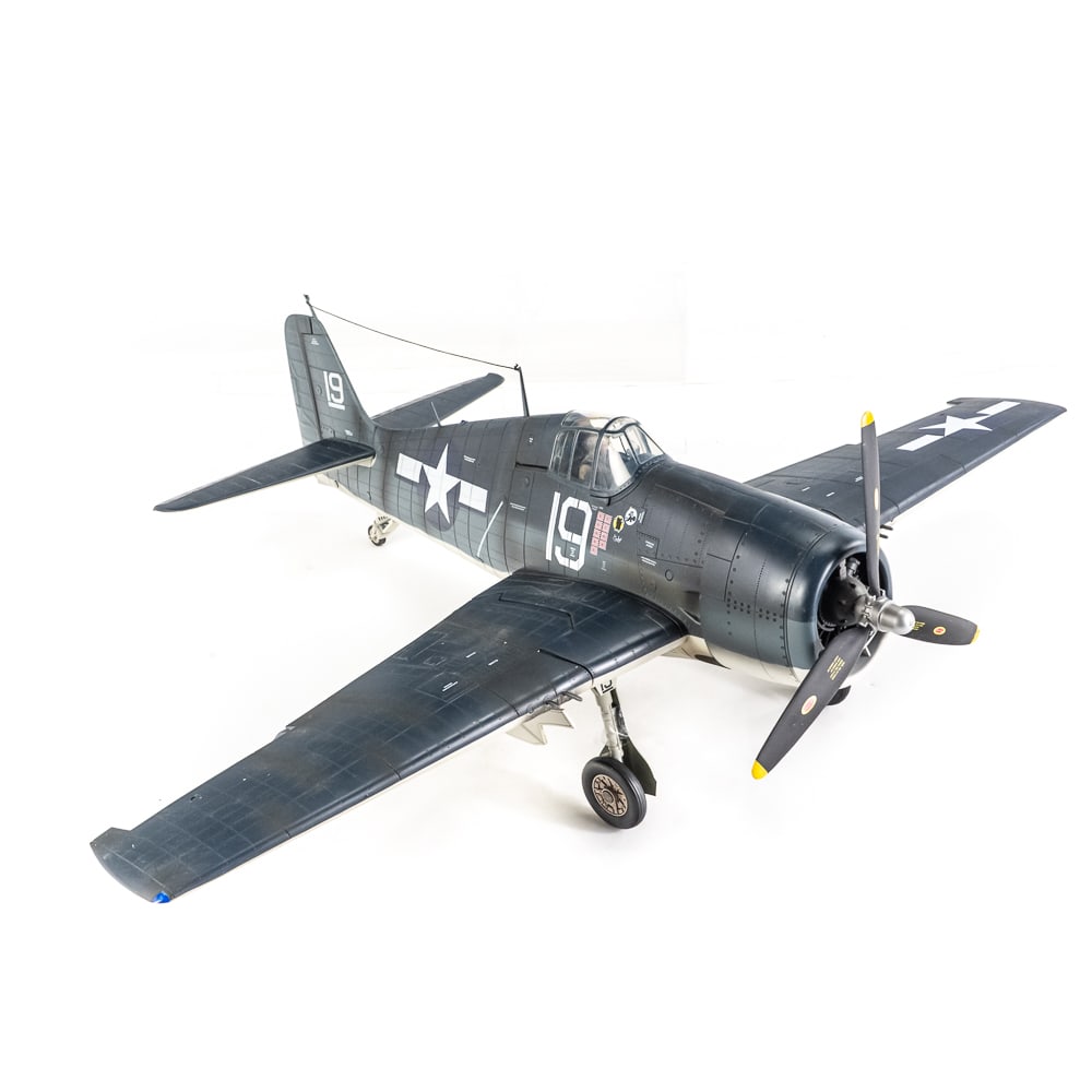 21st Century Toys 1/18 Scale Hellcat Model: 1:18 21st Century Toys F6F Grumman Hellcat This is an impressive 1:18 scale Grumman F6F Hellcat from the Ultimate Soldier line by 21st Century Toys. This specific model replicates "White 19,"