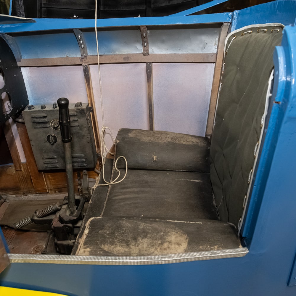 1943 Link Trainer ANT-18 Flight Simulator - 11