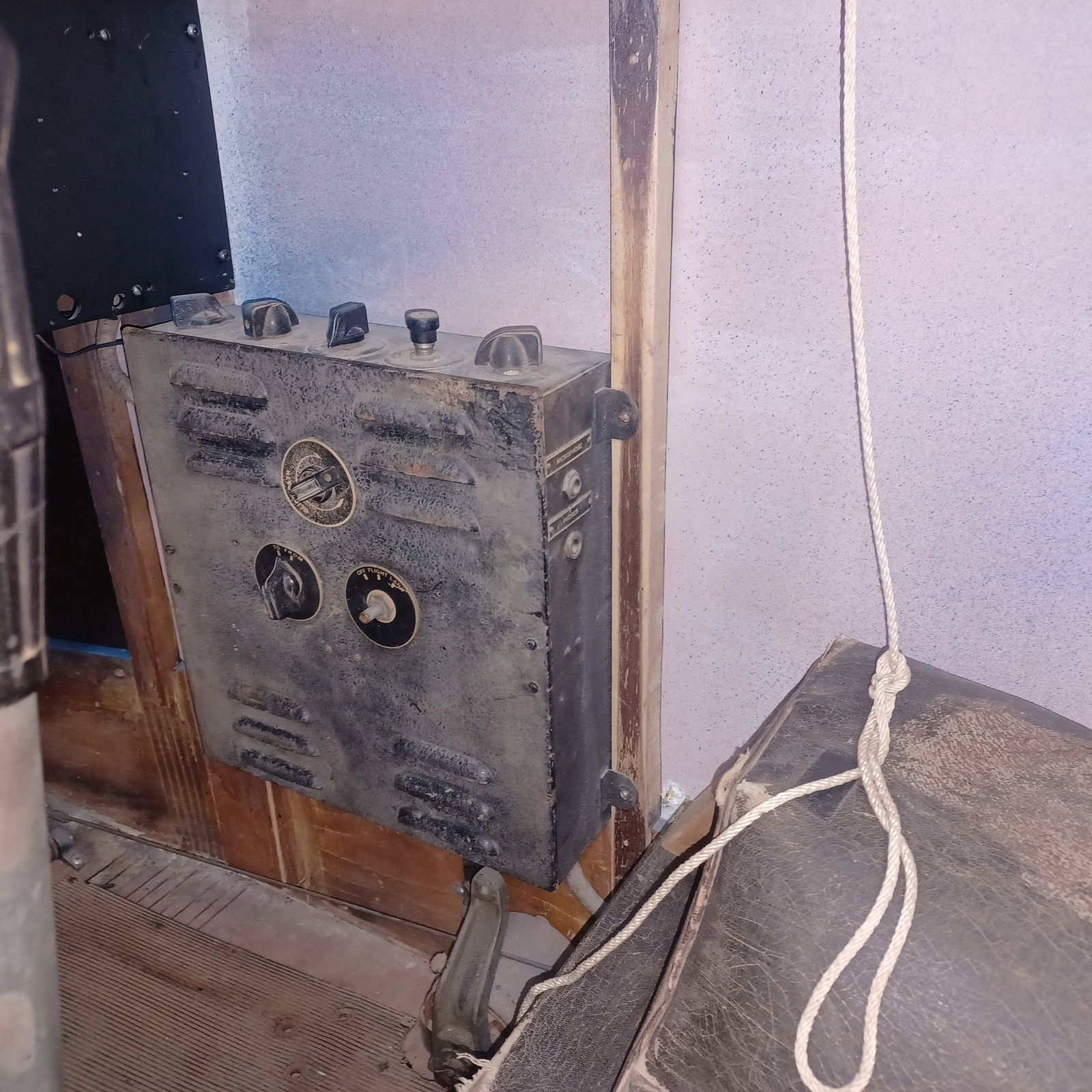 1943 Link Trainer ANT-18 Flight Simulator - 14