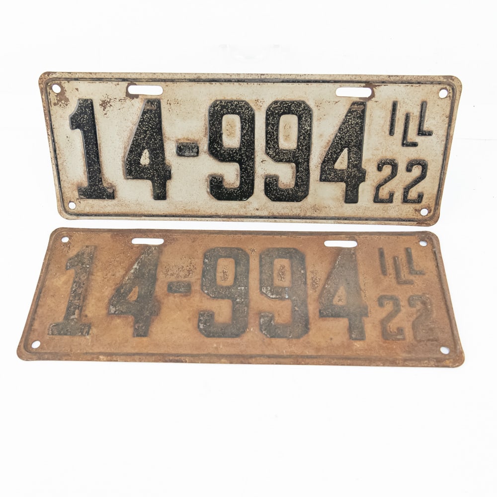 Illinois 1922 License Plate Pair: # 14-994 pair in fair to good condition with one plate having total surface rust. See pics. From the Jim Dvorak collection.
