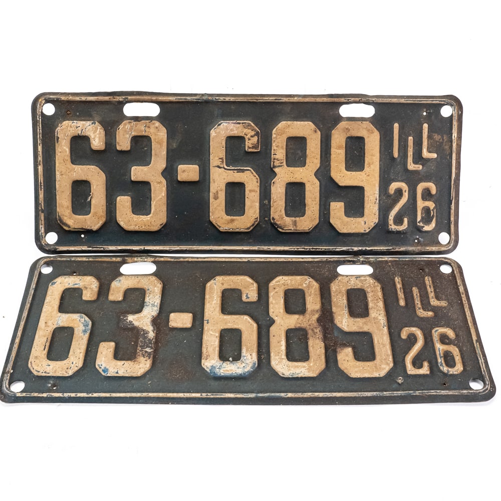 Illinois 1926 License Plate Pair: # 63-689 pair in fair original condition with paint fade ,light rust, and 4 small nail holes in the corners of both plates. See pics.