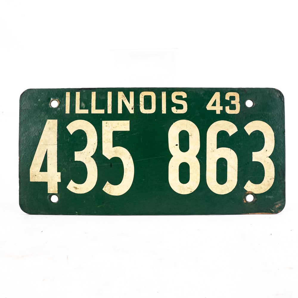 Illinois 1943 License Plate: # 435 863 soybean plate in VG original condition. See pics. From the Jim Dvorak collection..