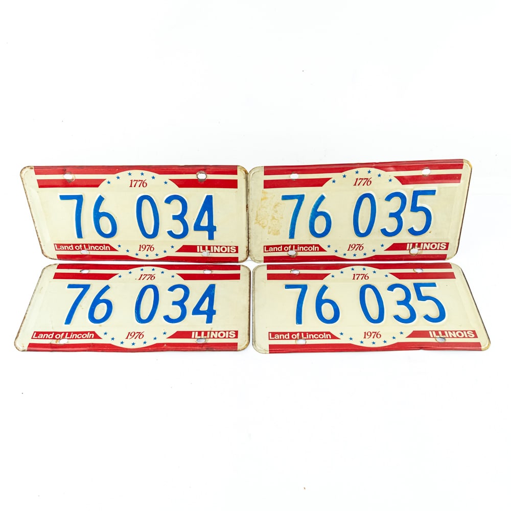 Illinois 1976 Consecutive Number Plates: # 76 034 pair, and 76 035 pair in good+ to VG original condition. See pics. From the Jim Dvorak collection.