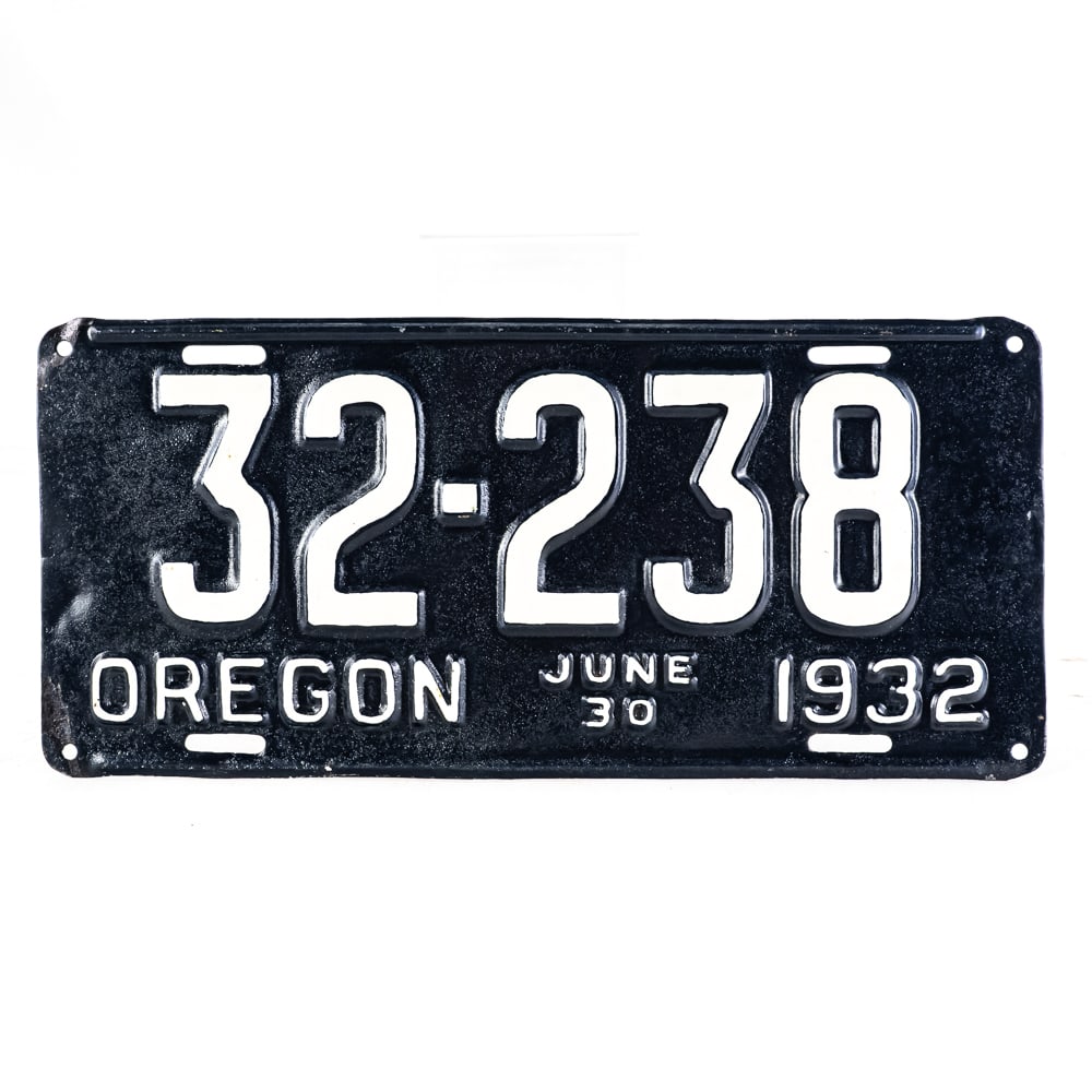 Oregon 1932 License Plate: # 32-238 repaint in good condition. See pics. From the Jim Dvorak collection.