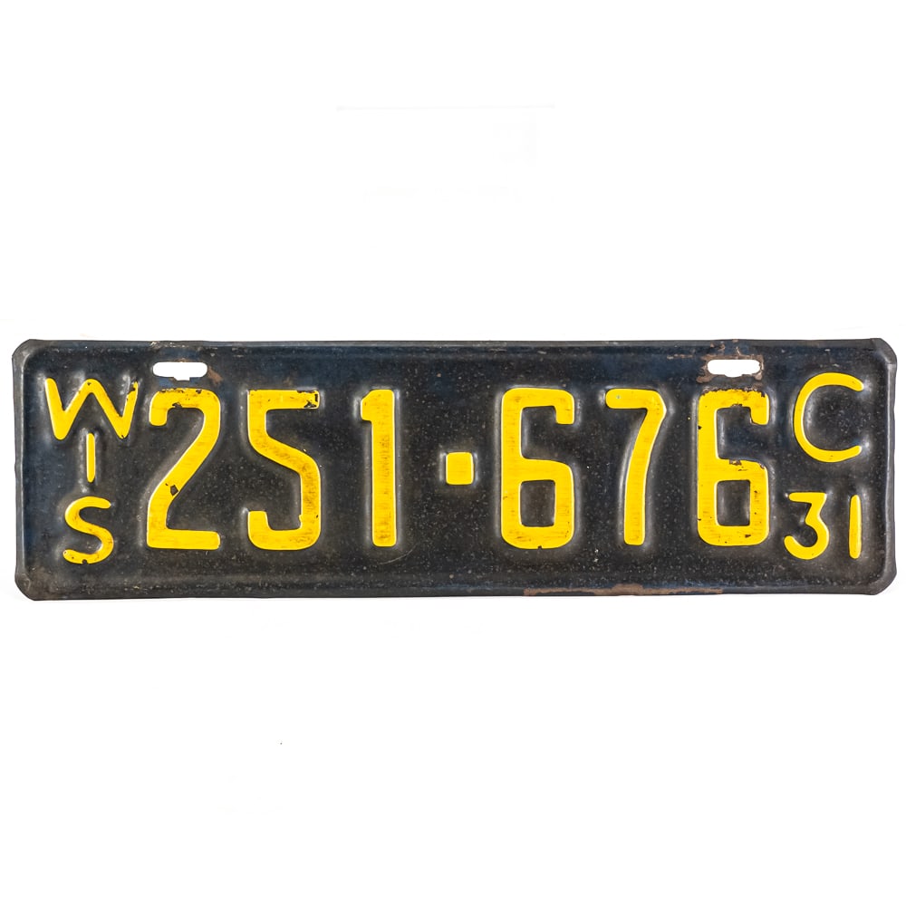 Wisconsin 1931 Light Truck License Plate: # 251-676 c light truck / commercial plate in VG original condition. See pics. From the Jim Dvorak collection.
