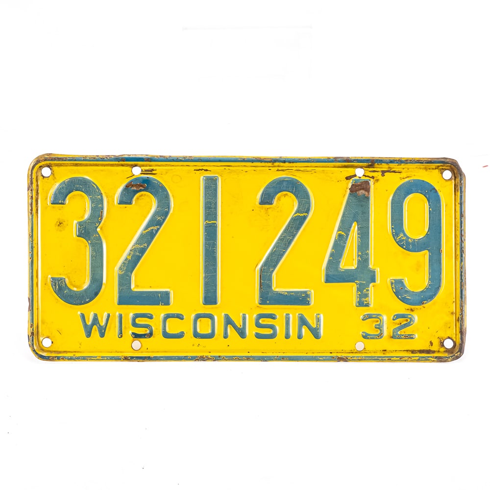 Wisconsin 1932 License Plate: # 321 249 in good+ to VG condition. See pics. From the Jim Dvorak collection.