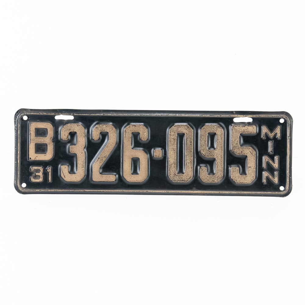 Minnesota 1931 License Plate: # B326-095 in good+ condition with paint fade. See pics. From the Jim Dvorak collection.