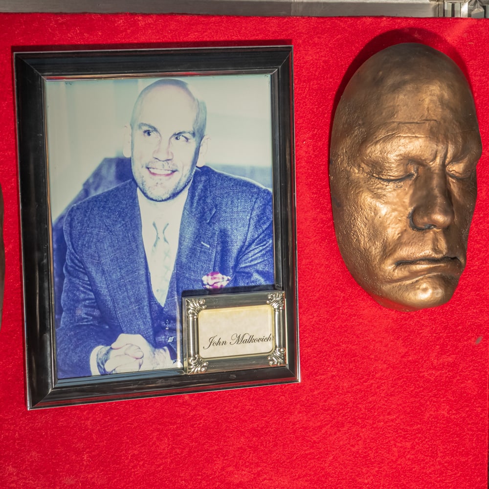 John Malkovich Life Mask: John Malkovich life mask for an unknown movie. In good condition. Comes with an 8 X 10 framed color photo of Malkovich. Life masks are created for special effects makeup artists to develop