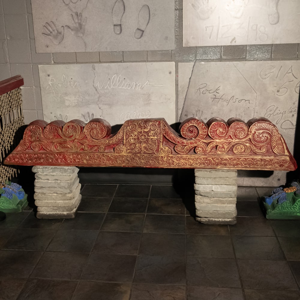 Antique Chinese Gilt Wood Ruyi Cloud Lintel: A monumental 19th-century Chinese architectural element, identified as a primary decorative lintel or fascia beam from a high-status residence or ancestral hall. Carved from a single, massive 7-foot t