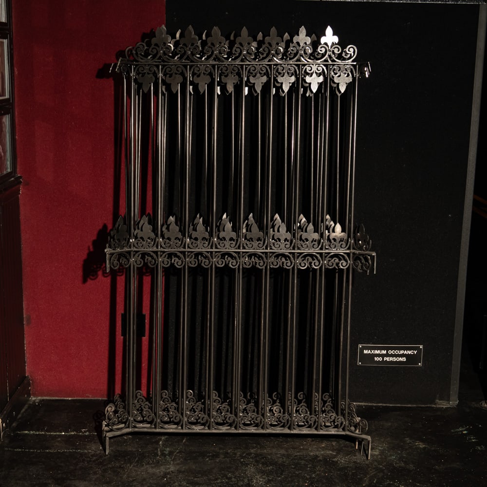 6 Ornate Fleur-de-lis Decorative Screens (1 of 4)