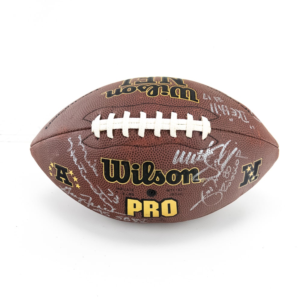 Wilson Football w 19 Chicago Bears Autos Hampton +: Wilson NFL football showcasing (19) assorted Chicago Bears autographs including Dan Hampton HOF 2002, Gary Fencik 45 SC XX, James Thornton "Robocop", Mike Harenstine and many more. Presents well, with