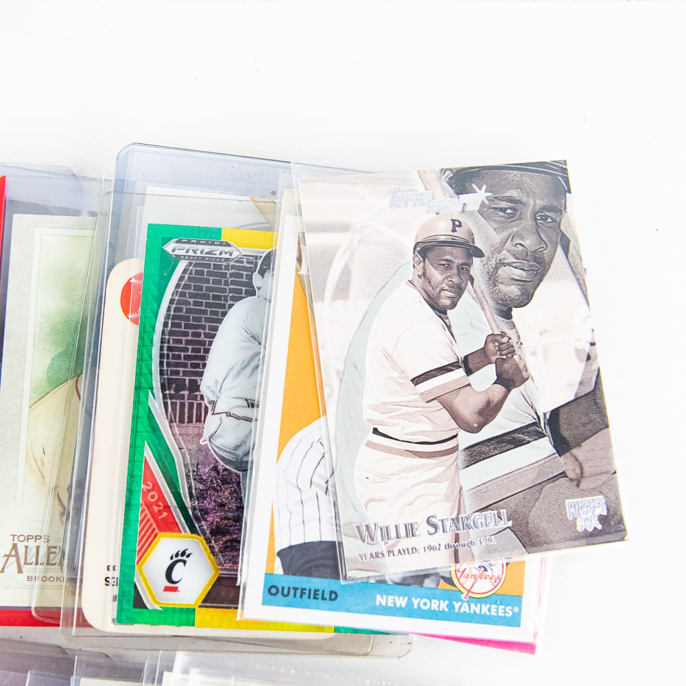 (150) Assorted MLB Baseball Cards RCs Refractors + - 3