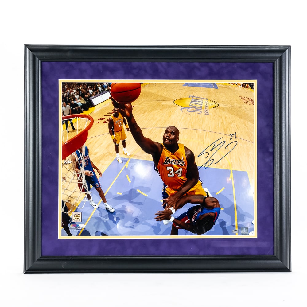 Framed Shaq O'Neil LA Lakers Autographed Photo COA (1 of 6)