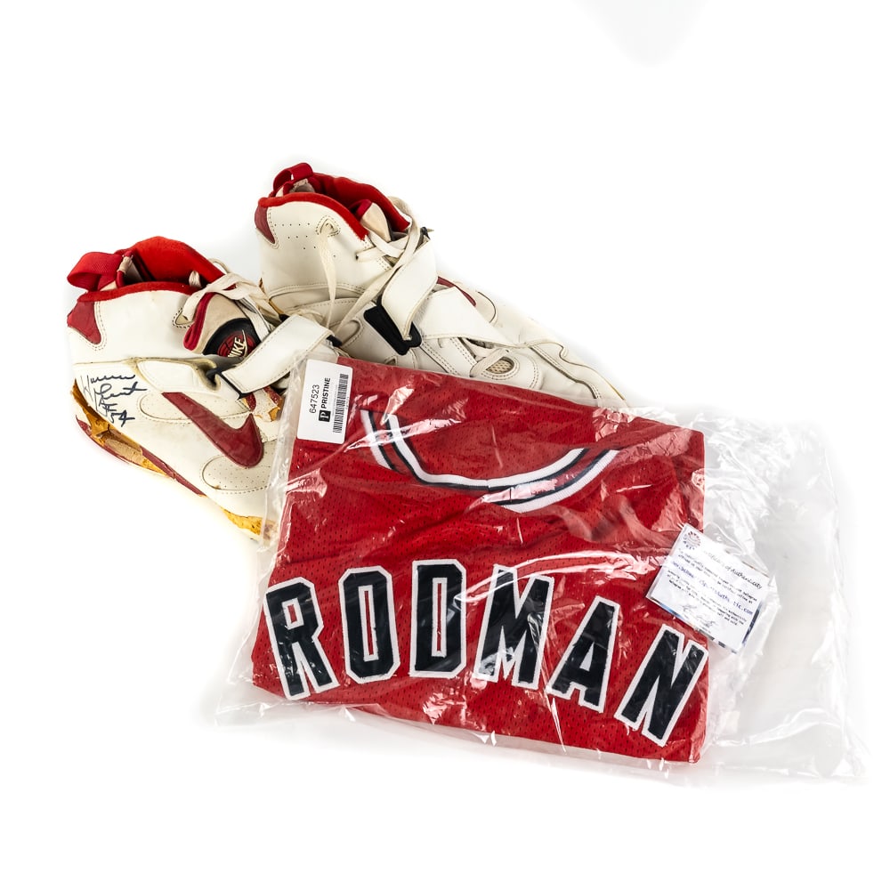 Dennis Rodman AUTO Bulls Jersey H Grant AUTO Shoes (1 of 19)