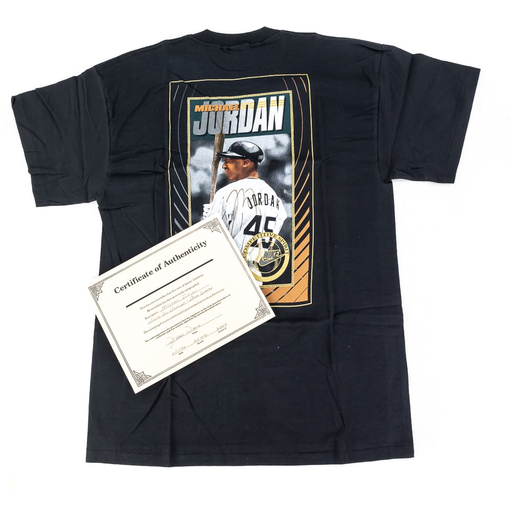 Michael Jordan Auto Nike Chicago White Sox TShirt: Michael Jordan autographed Nike (XL) Chicago White Sox T Shirt with COA. Perfect addition to your collection, please use photos to judge condition and bid ACCORDINGLY.