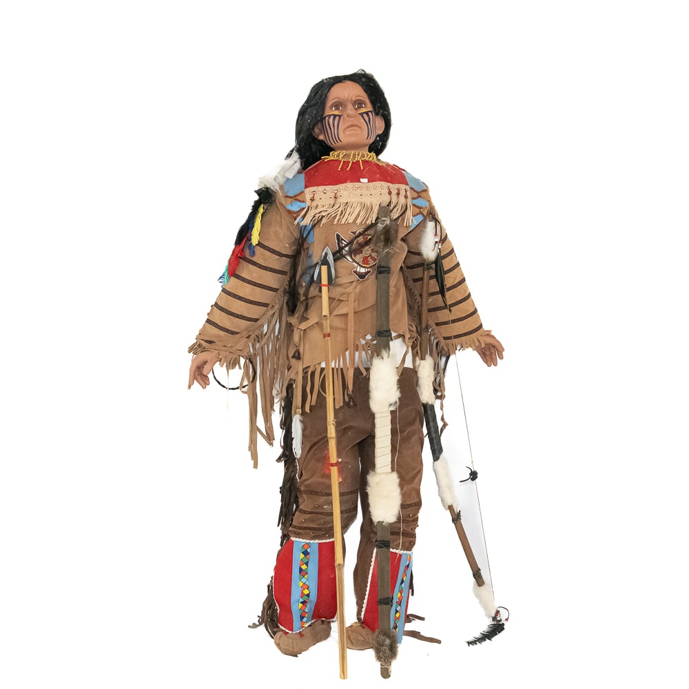 Native American Large-Scale Souvenir Doll & Bows (1 of 13)