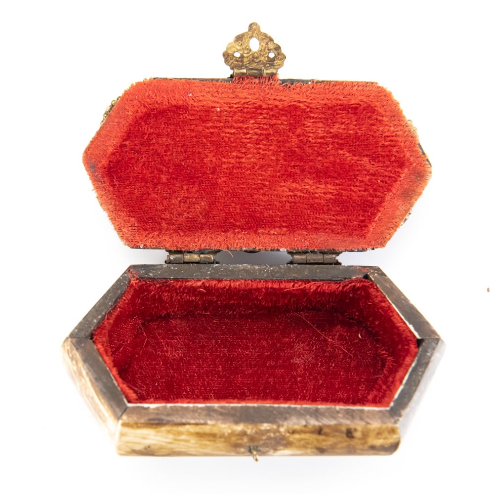 (6) Misc Items, Trinket Boxes, etc. - 3