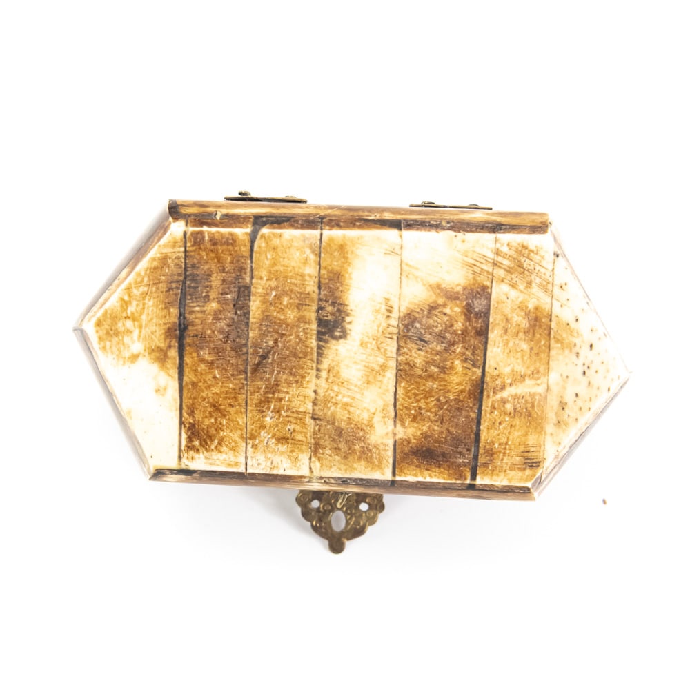 (6) Misc Items, Trinket Boxes, etc. - 4