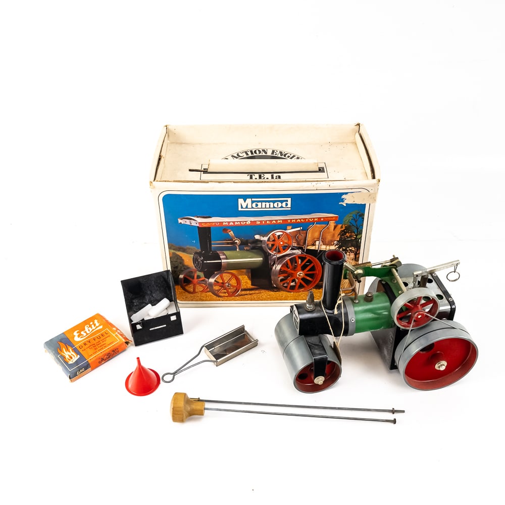 Model "Mamod" Toy Steam Tractor Toy with Box (1 of 8)