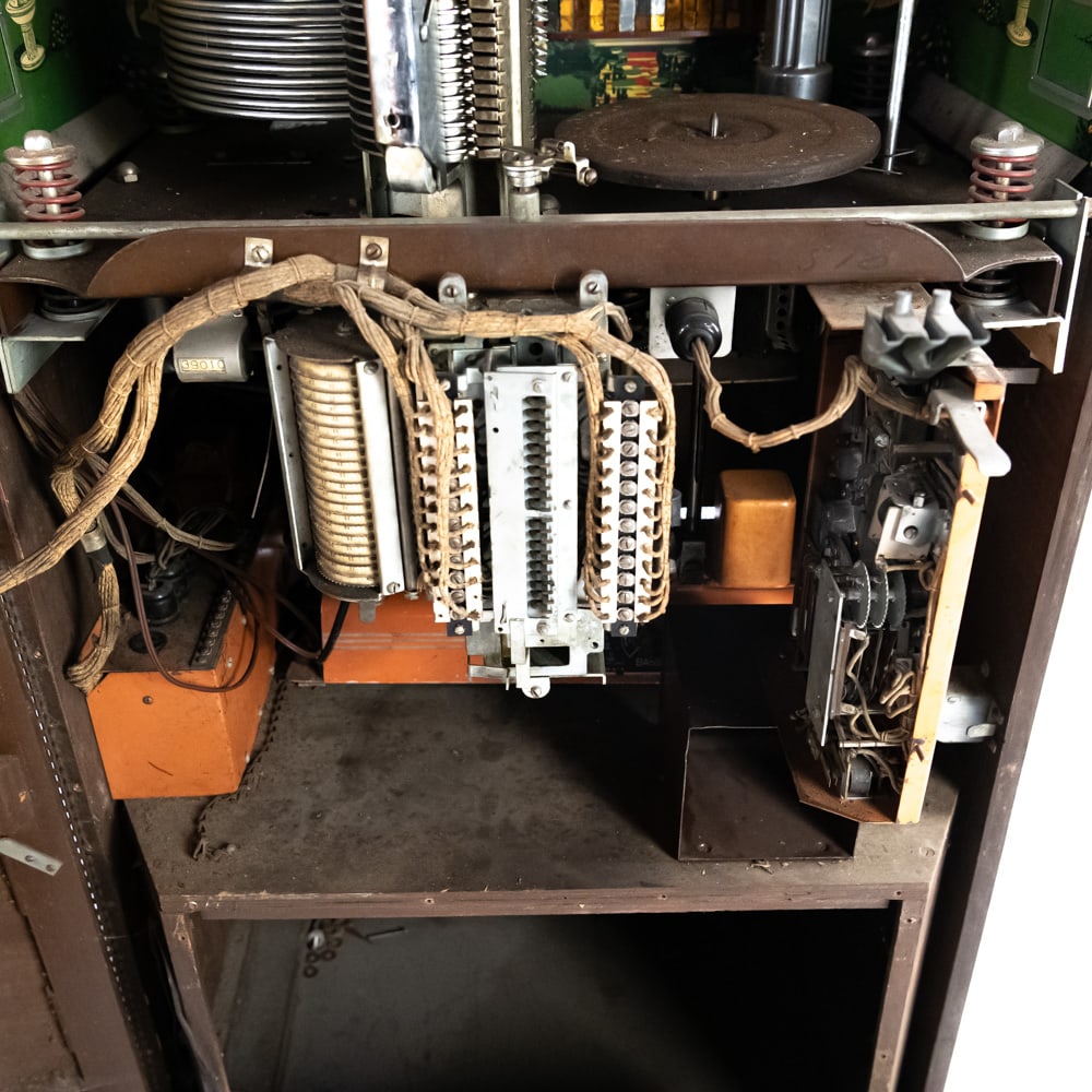 Coin Op Rock-Ola Model 1422 Jukebox - 9
