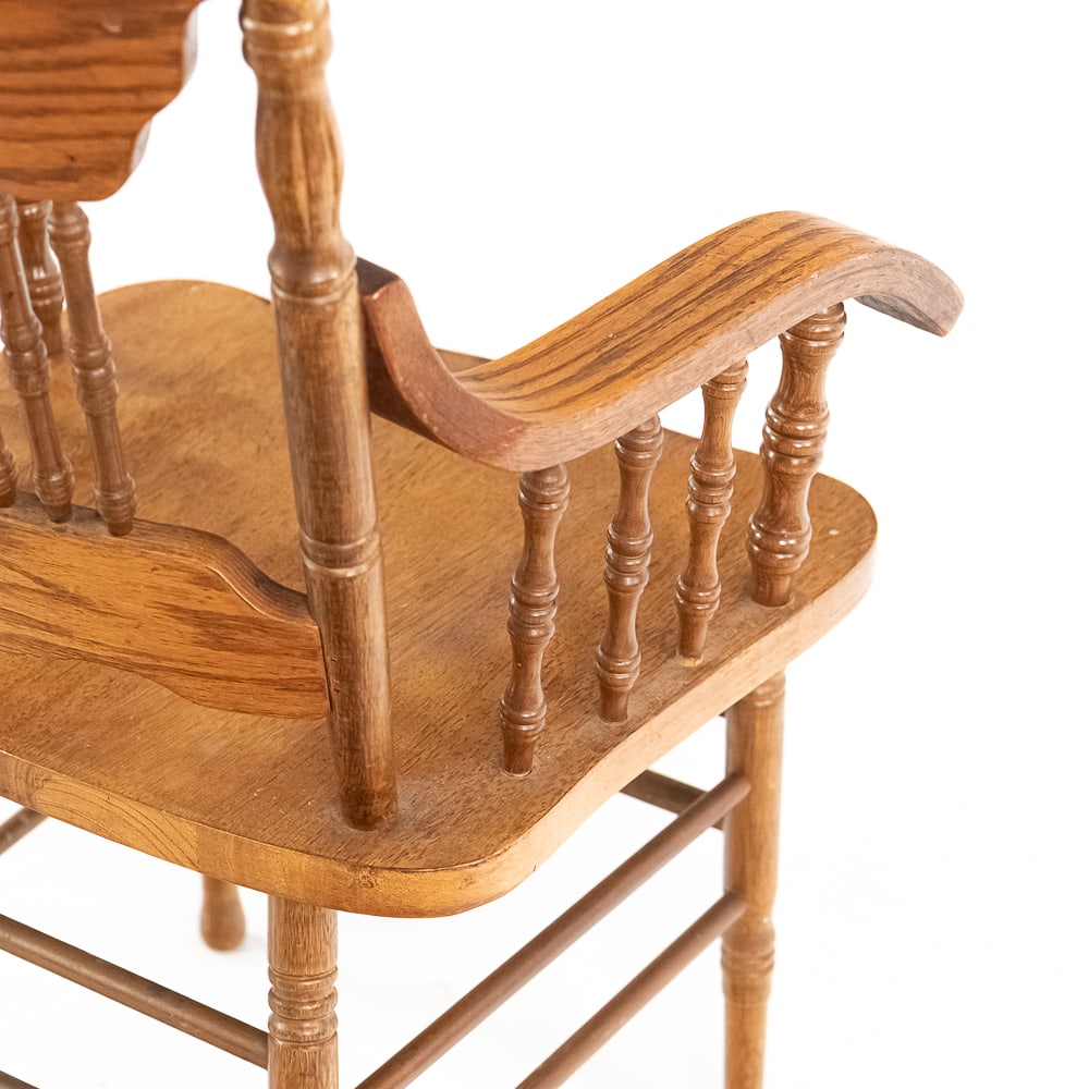 (5) Pressed Back Oak T-Back Chairs - 5