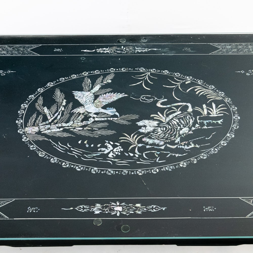 Mid 20th Cent Asian Lacquered Table - 2