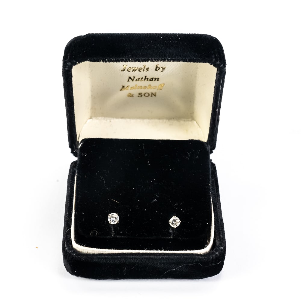 Ladies 14k WG .60-.75 Diamond Stud Earring Pair ++: Dazzling 14k White Gold .60-.75 carat Brilliant Round Diamond Stud Earring pair. Earrings present extremely well, boasting glistening color & sparkle featured inside a well constructed setting. Showca