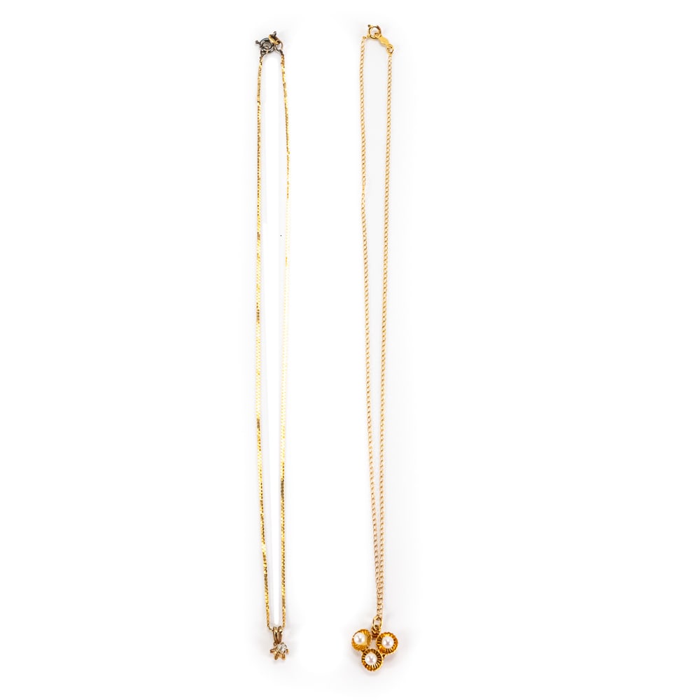 14k Gold Necklace w Pearl Cluster & 14k Necklace: Collection includes 14k yellow gold 16" necklace perfectly accented with matching 14k yellow gold pearl accented cluster pendant with a total weight of 1.9 total grams ALONG WITH 14k yellow gold 16" n