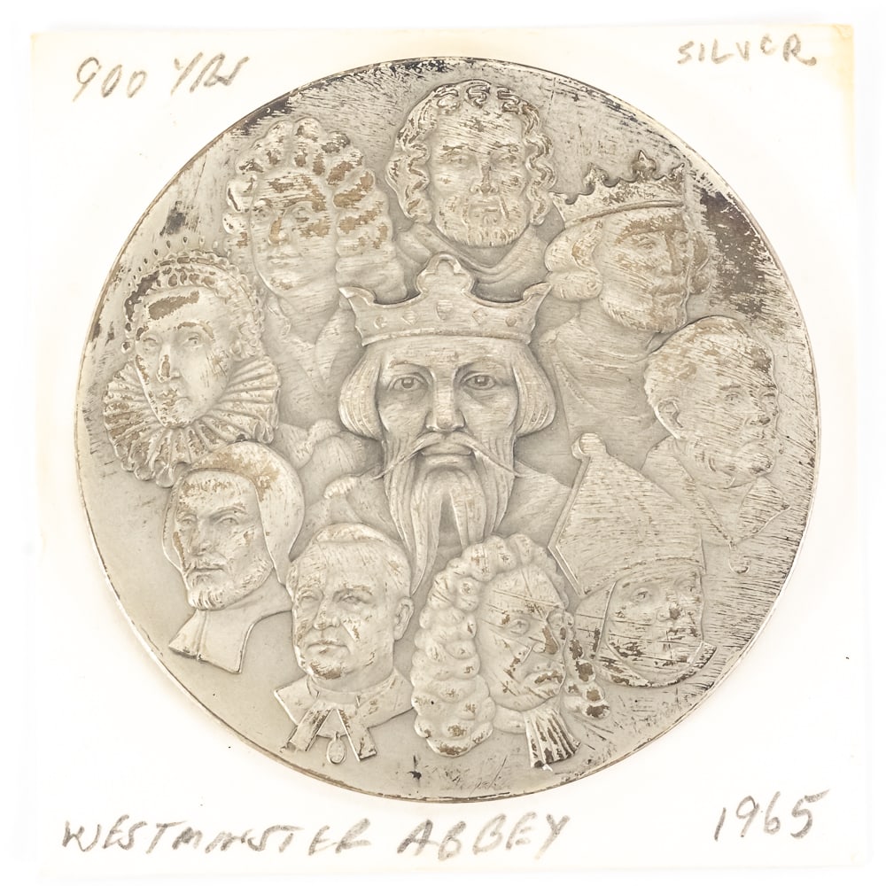 1965 Westminster Abbey 900th Ann .900 SILVER Medal: 1965 UK United Kingdom WESTMINSTER ABBEY 900th Anniversary .900 Silver Medal. Presents extremely well and is approximately 57 mm with a approximate weight of 85 grams. Perfect addition to your collect