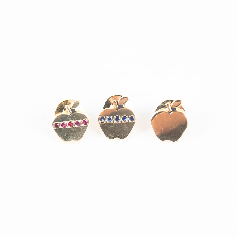 (3) Vintage 10k Yellow Gold Apple Shaped Gold Pins (1 of 4)