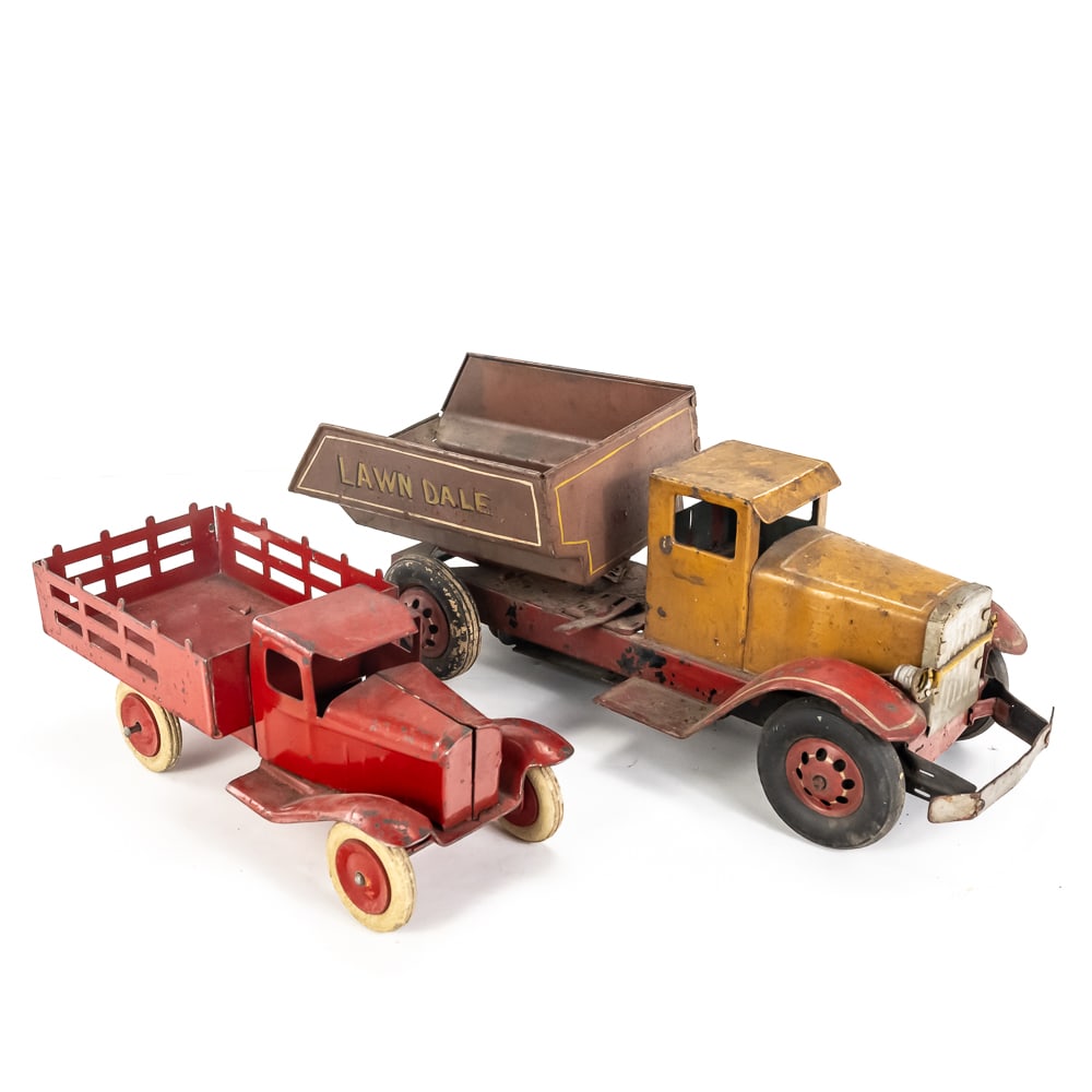 1930s Wyandotte Toy Dump Truck & 1930s Stake Truck (1 of 13)