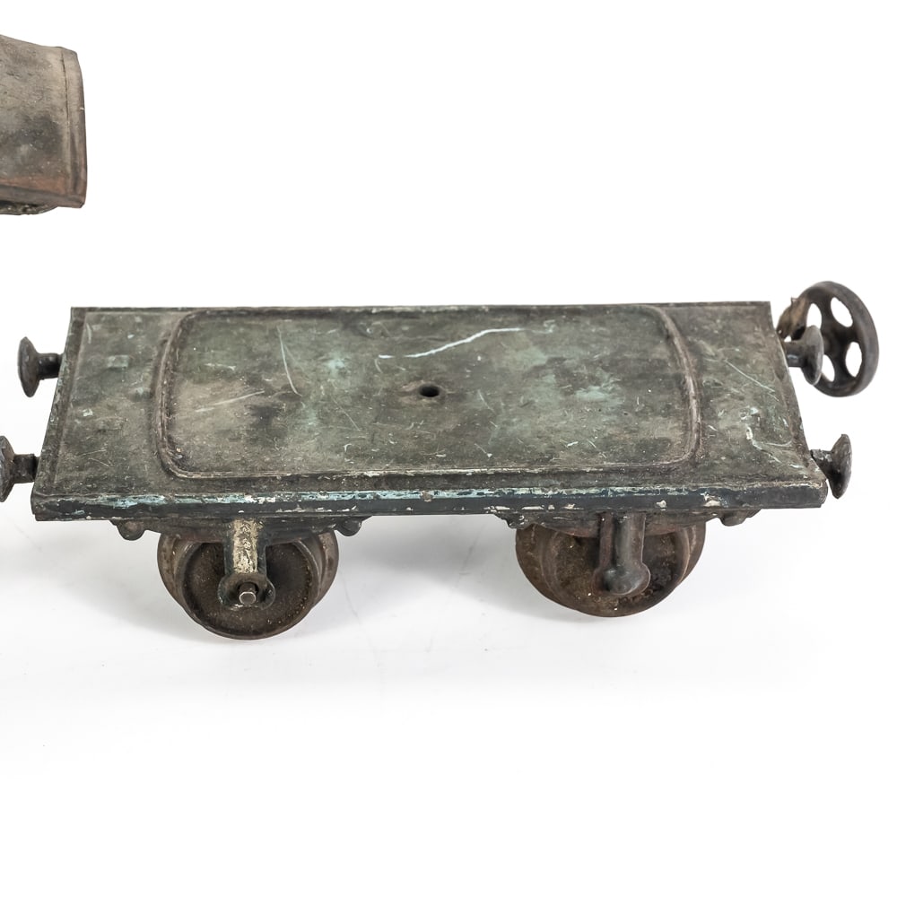 Early Clockwork Steam O gauge Engine & Flat Car - 3