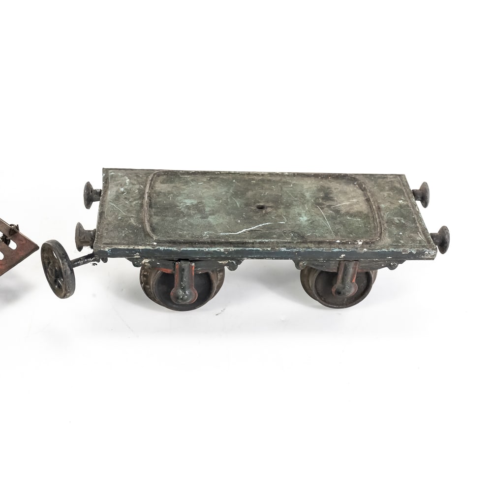 Early Clockwork Steam O gauge Engine & Flat Car - 7