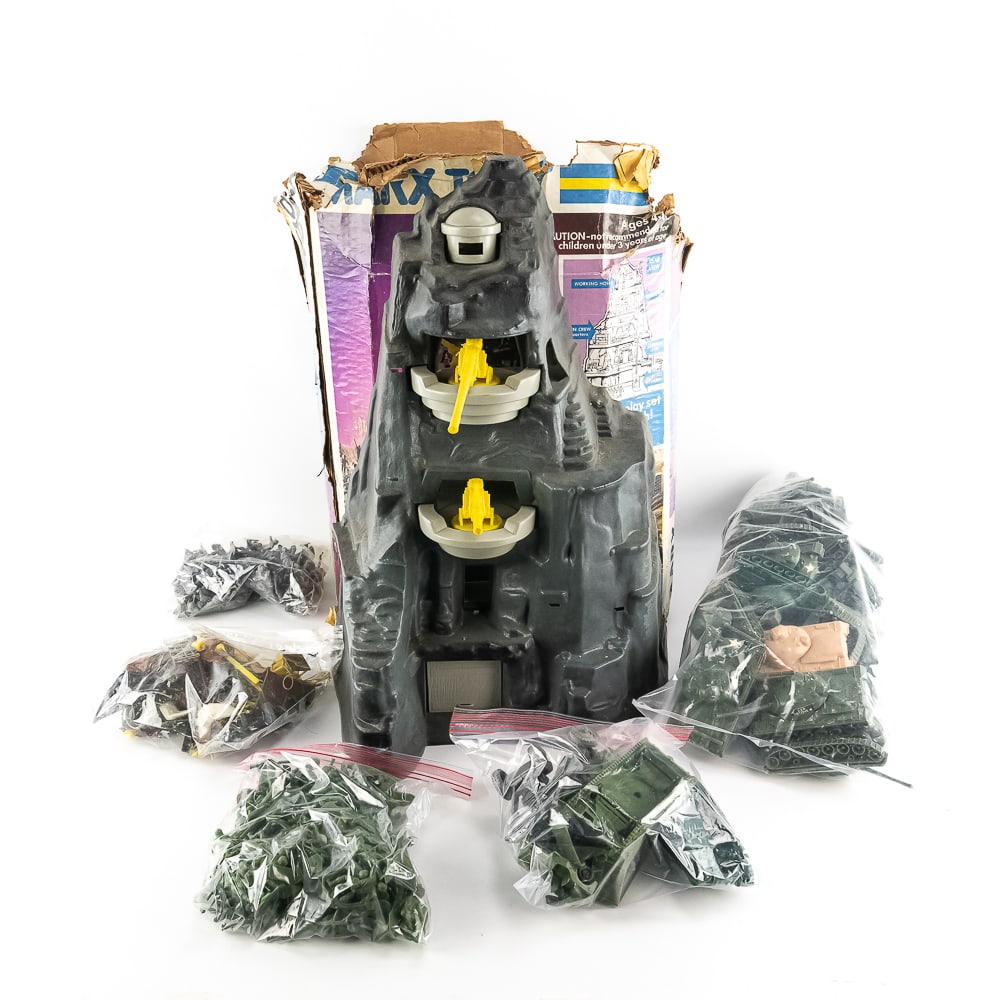 MARX Toys NAVARONE Mountain Playset w Box (1 of 13)