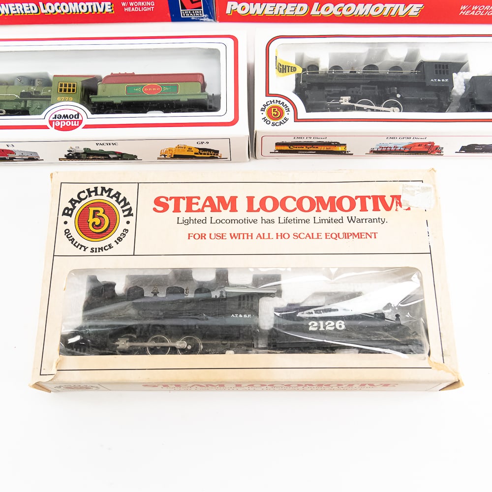 HO Diesel Engine with Locomotive Assorted Sets - 12