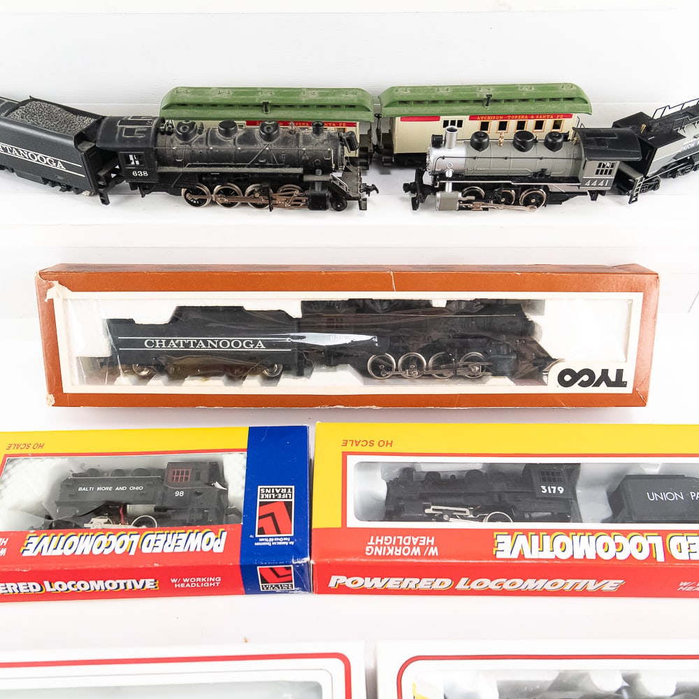 HO Diesel Engine with Locomotive Assorted Sets - 7