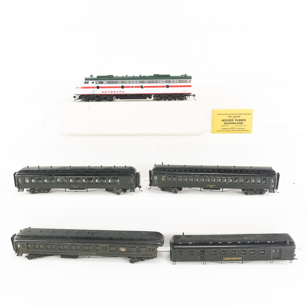 Trains Inc. EMD Diesel Locomotive #3060 E-9 A-2 (1 of 6)