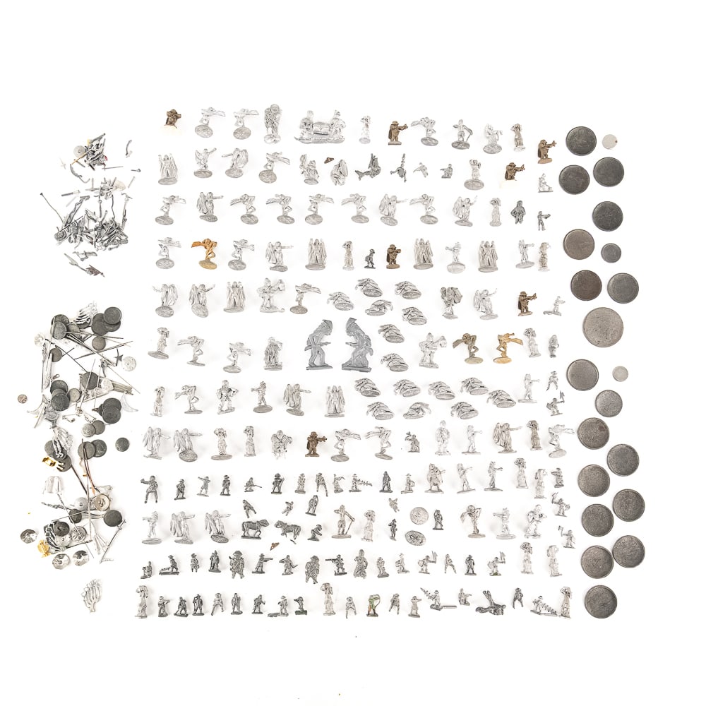 (150 +/-) Dungeons & Dragons Unpainted Figurines (1 of 20)