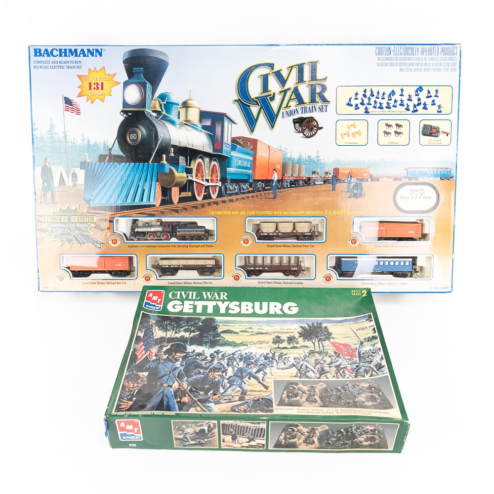 Bachman Civil War Union Electric HO Scale Train: Bachman Civil War Union HO Train Set still featured inside original packaging; complete minus the original figures so AMT Gettysburg figures included to fill the space. Very good overall condition