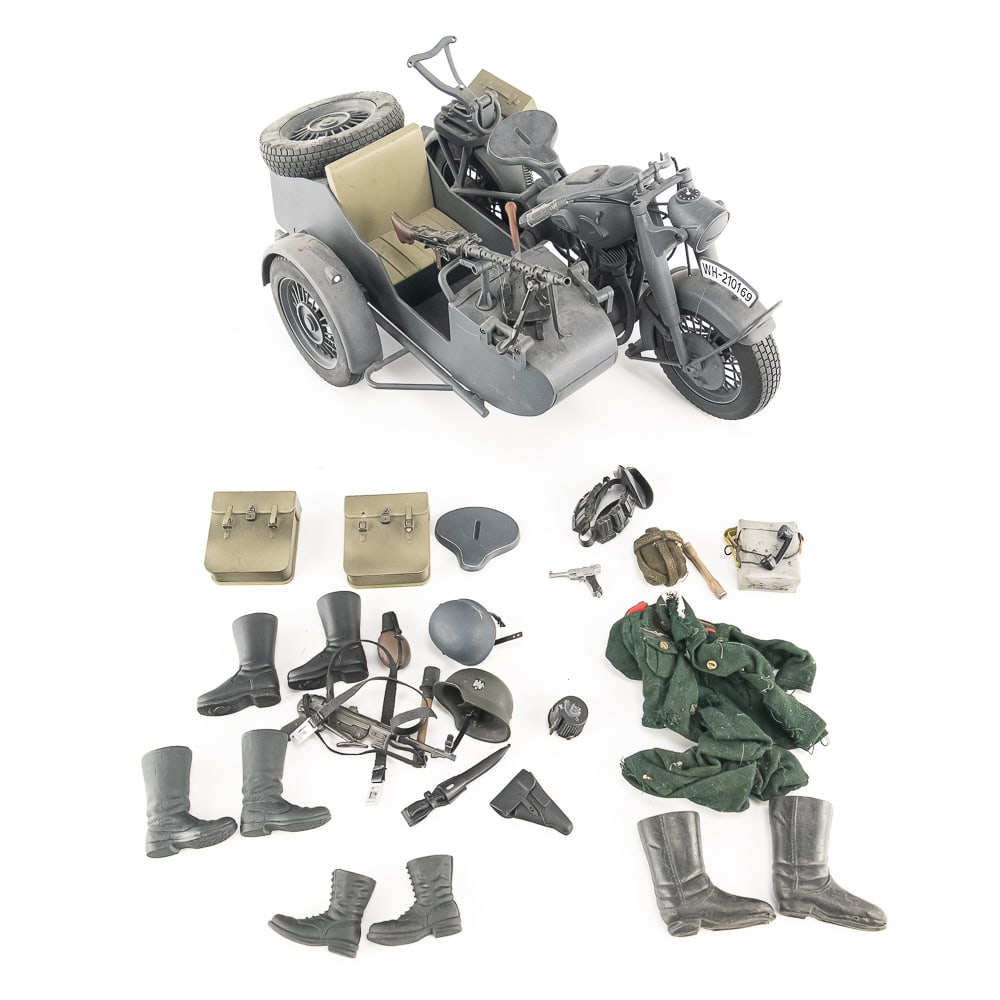21st Century Toys German Motocycle w Sidecar 1:6 (1 of 8)