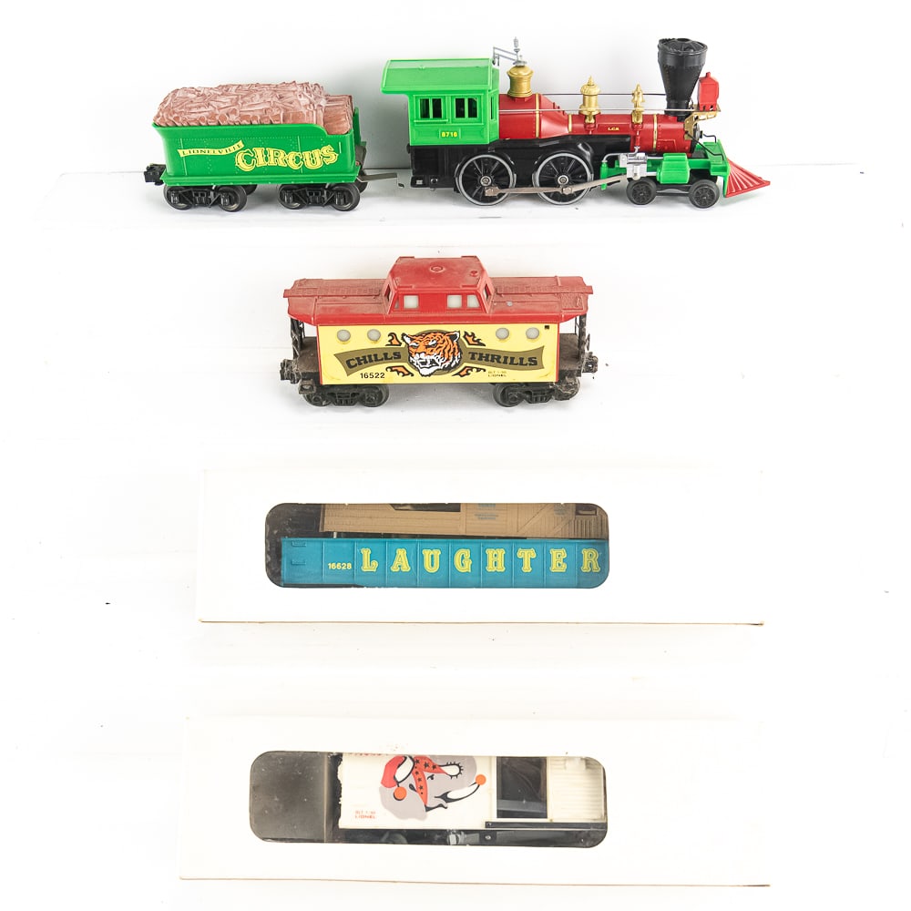 Lionel Lionelville Circus #8716 4-4-0 Train Set (1 of 12)