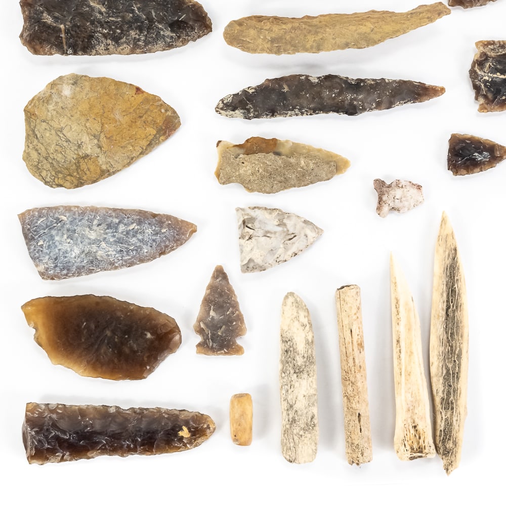 32pc Native American Artifact Collection - 9