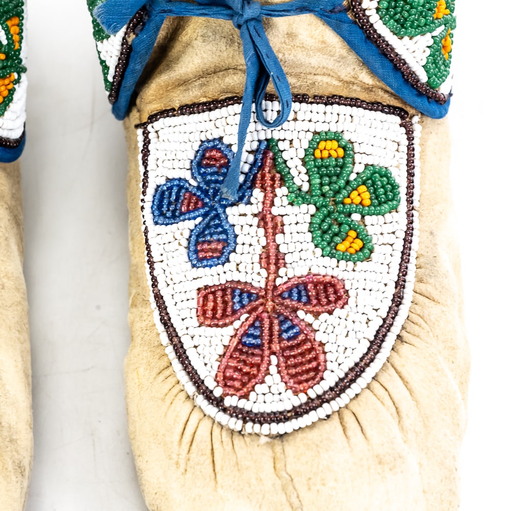 Beaded Native American Moccasins - 3
